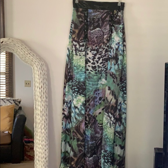 NWT: TOV jungle print maxi skirt - Picture 4 of 7
